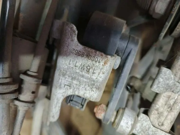 Балка поперечная Mercedes-Benz C-класс W204 Балка поперечная Mercedes-Benz C-класс W204