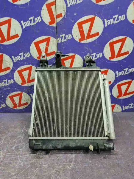 Радиатор охлаждения двигателя Nissan Moco MG33S