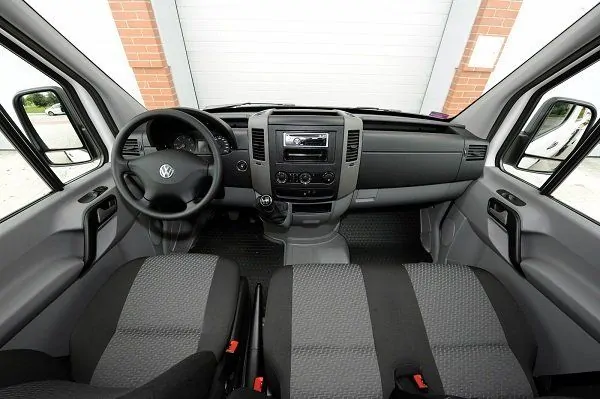 Обивка, покрытие приборной панели, левый стеклоподъемник – слабые места «фольксвагенов»