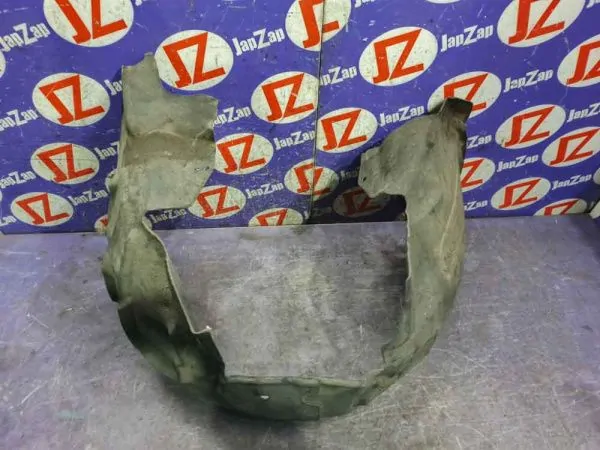 Подкрылок Audi A5 8TA