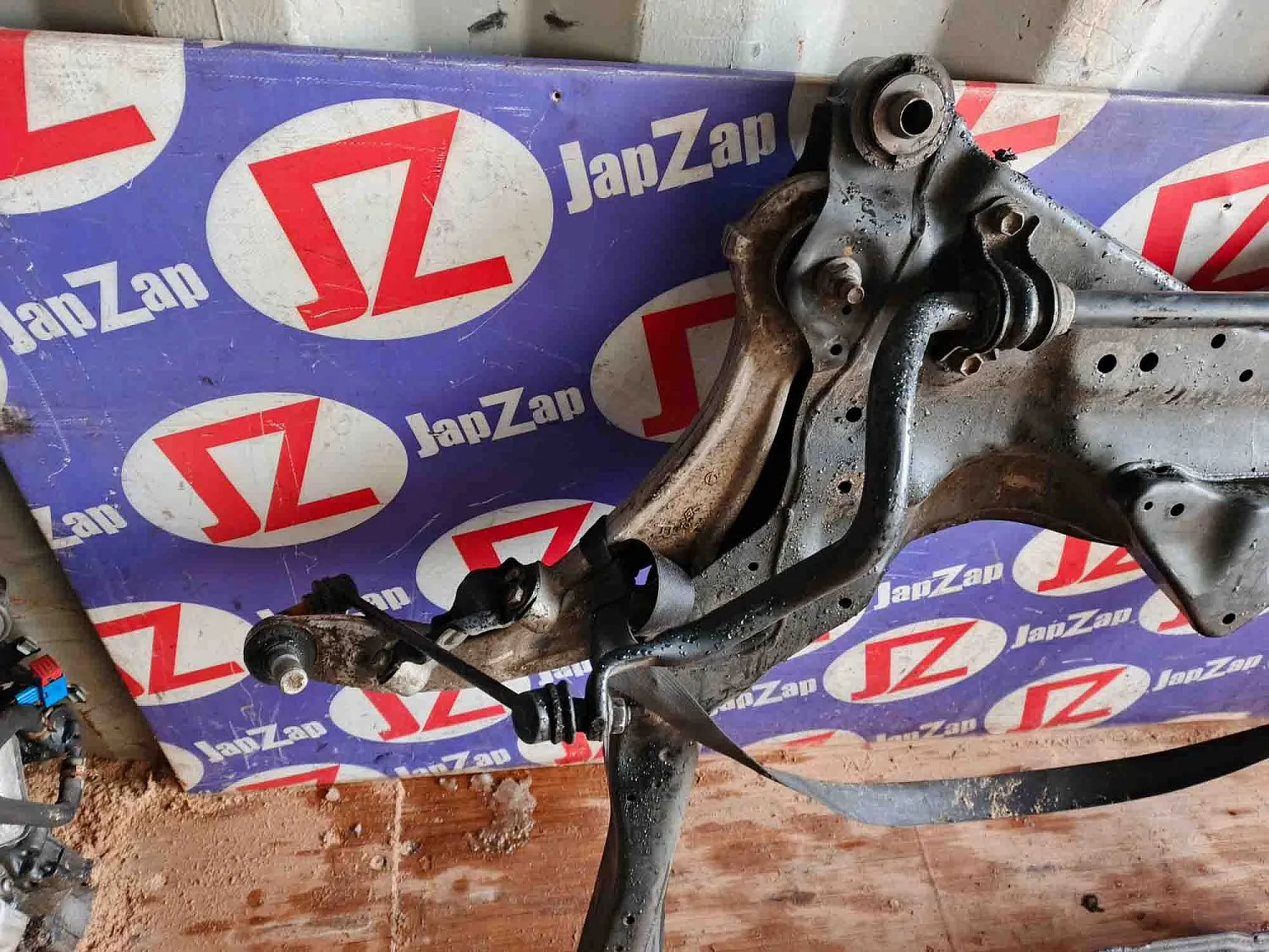 Балка поперечная Nissan Teana J32