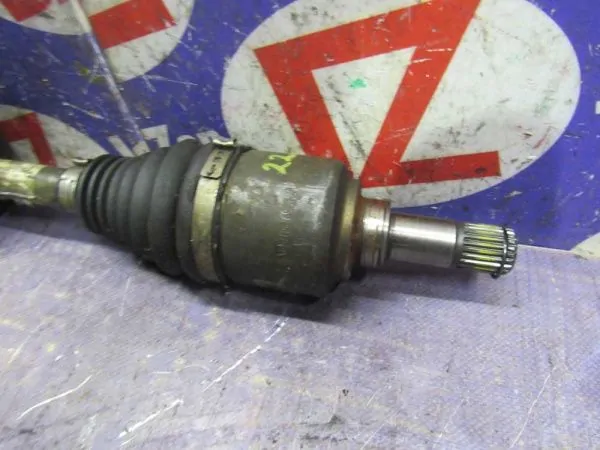 Привод Lancia Ypsilon 84609