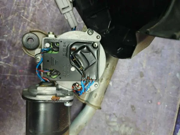 Трапеция дворников Suzuki Splash XB32S