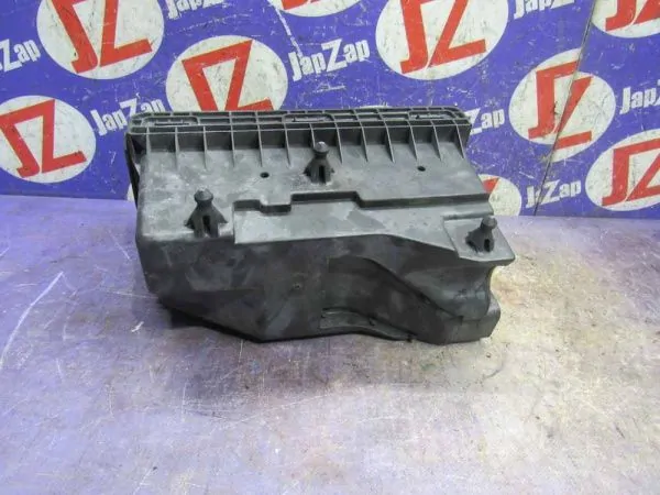 Корпус воздушного фильтра Dodge Caliber PM