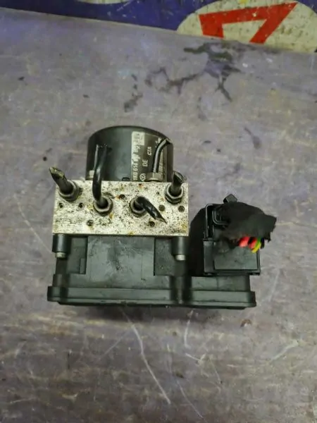 Блок ABS Audi A3 8P