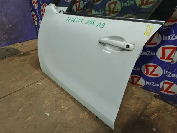 Дверь боковая Peugeot 208 A9