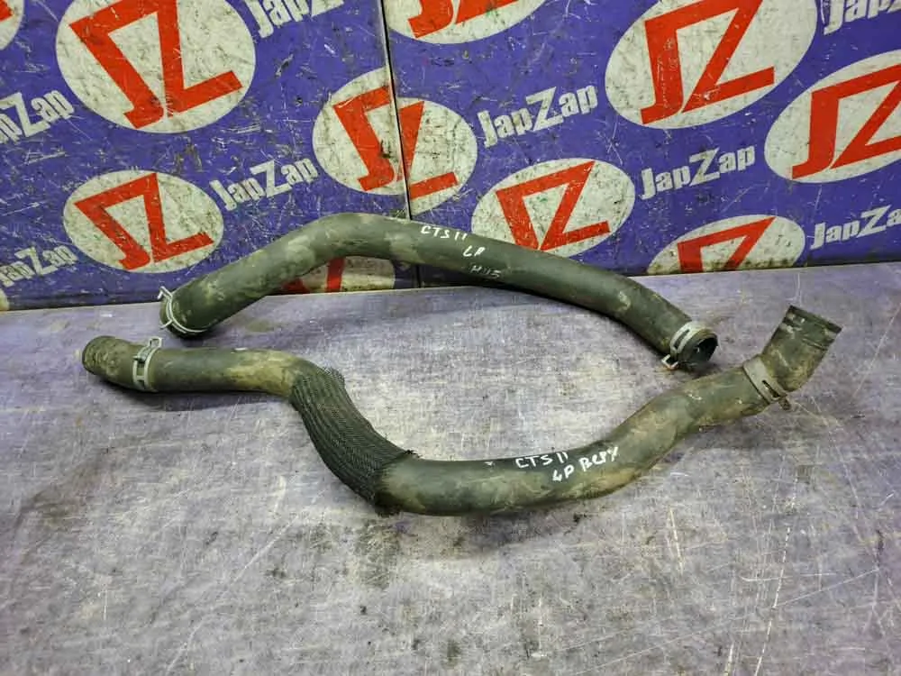 Патрубок системы охлаждения Cadillac CTS 