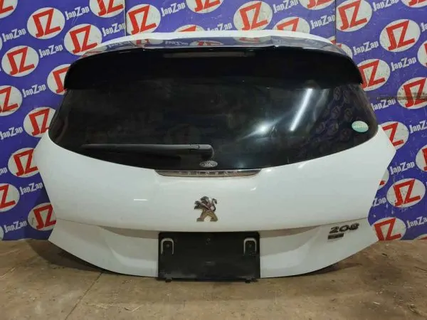 Дверь багажника Peugeot 208 A9