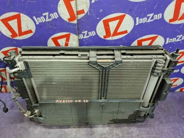 Радиатор охлаждения двигателя Citroen C4 Picasso 3D
