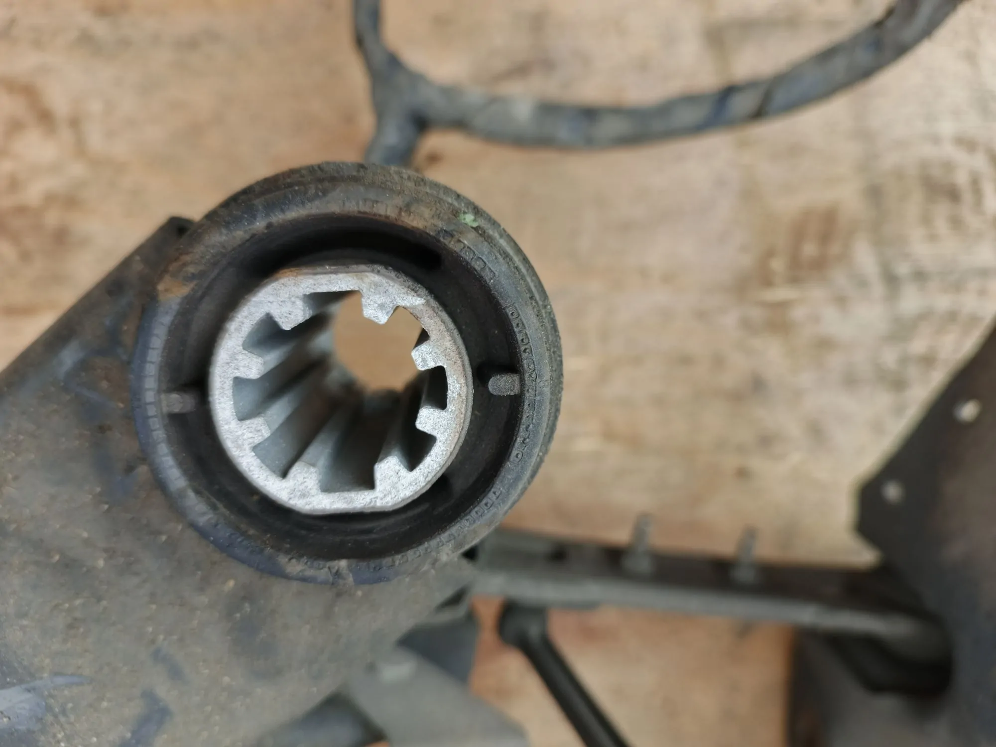 Балка поперечная для Volvo XC60 DZ44  B4204T6  зад    