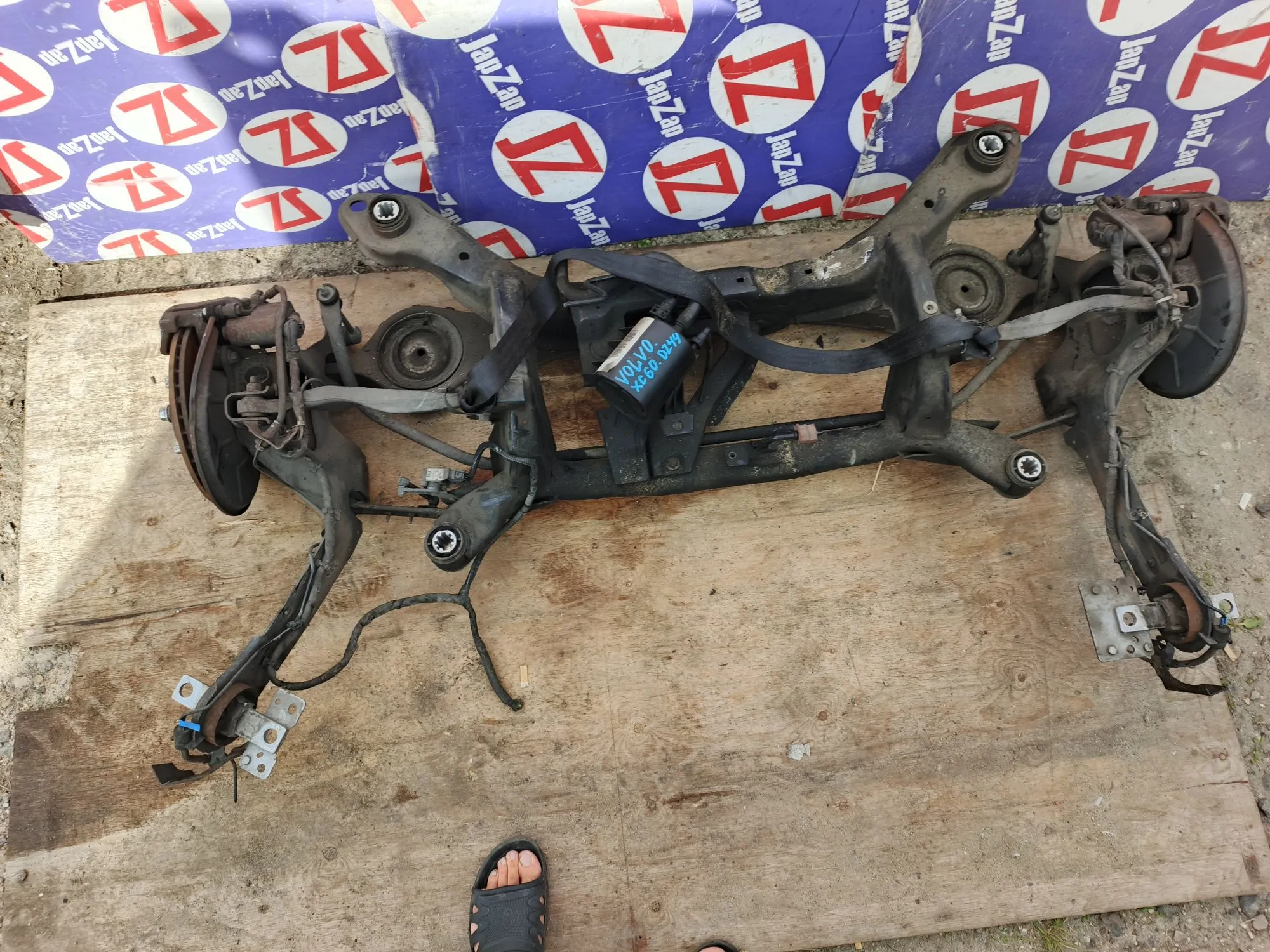 Балка поперечная для Volvo XC60 DZ44  B4204T6  зад    