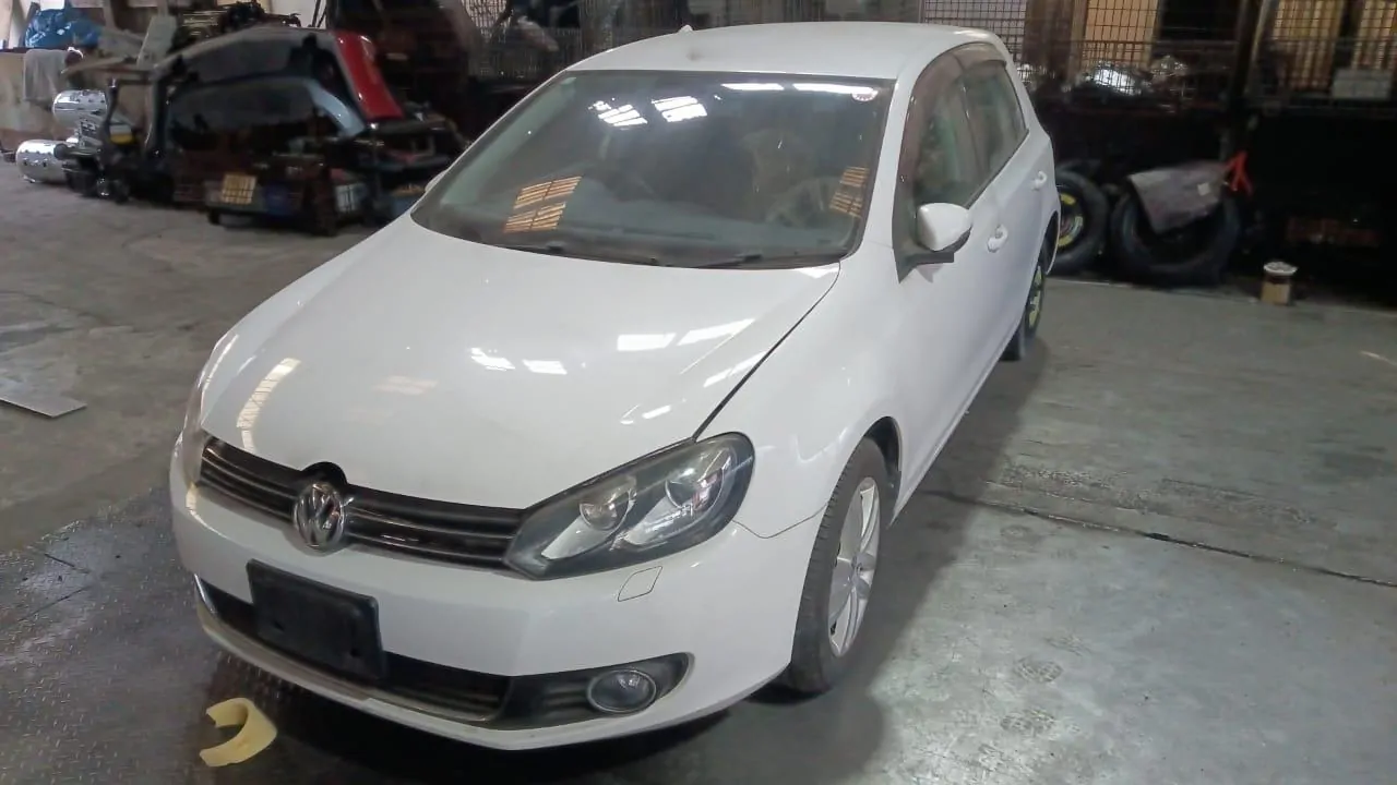 Двигатель в сборе Volkswagen Golf 5K1 CAXA Двигатель в сборе Volkswagen Golf 5K1 CAXA