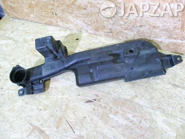 Воздухозаборник двигателя для Mazda Premacy  CP  FP       Воздухозаборник двигателя для Mazda Premacy CP  FP