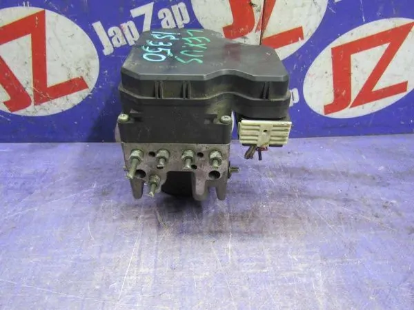 Блок ABS Lexus IS GSE21