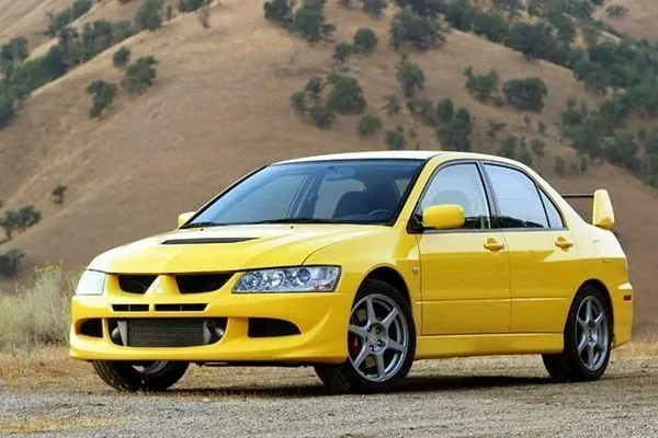 Среди Mitsubishi более надежными считаются бензиновые модификации, в отличие от других марок авто