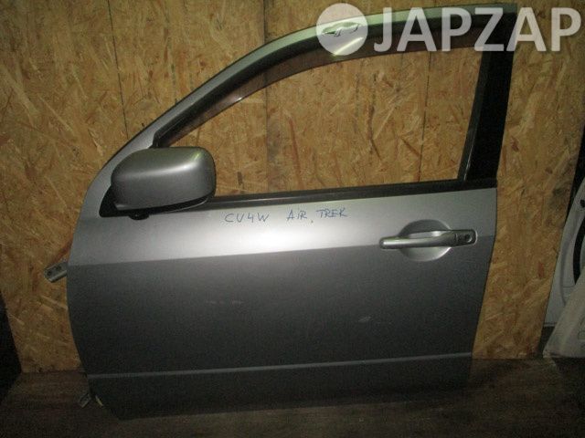 Дверь боковая для Mitsubishi Airtrek CU4W  4G64      Серебро