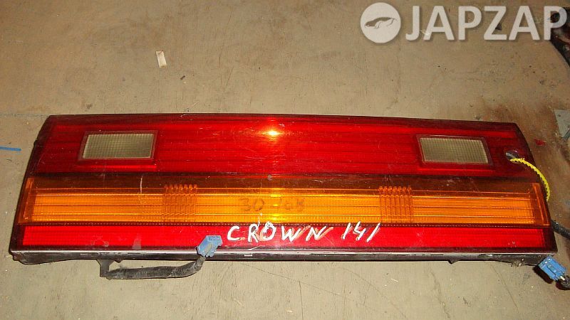 Вставка между стопов для Toyota Crown JZS141        