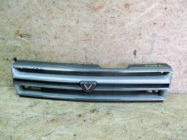 Решетка радиатора для Toyota Vista V20        