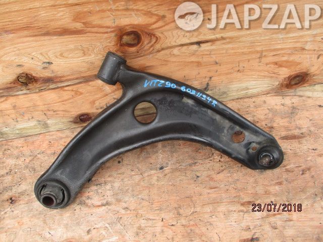 Рычаг для Toyota Vitz NCP95  2NZ-FE  перед право низ  