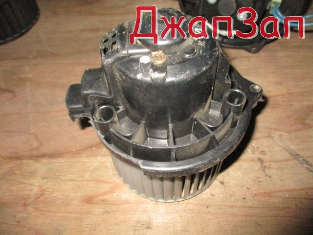 Мотор печки для Daihatsu YRV M201G        