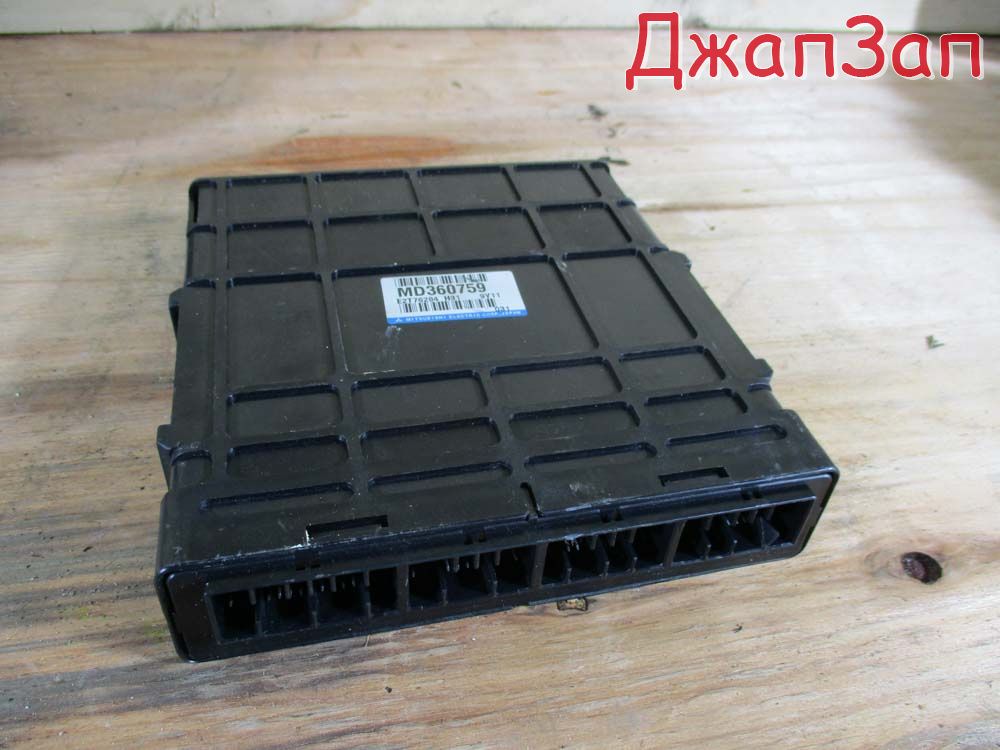 Блок управления двигателя efi для Mitsubishi Pajero 3 V75W  6G74     md360759 