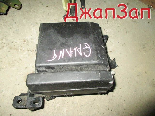 Блок предохранителей для Mitsubishi Galant DJ1A  4G69      