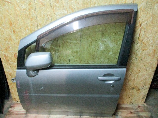 Дверь боковая для Nissan Liberty M12        Серебро