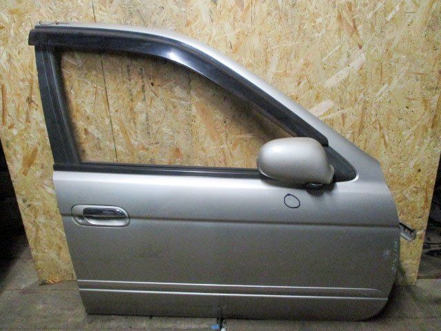 Дверь боковая для Nissan Sunny FNB15        Серебро