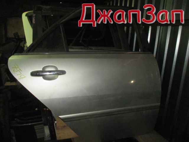 Дверь для Toyota Markii Blit GX110    зад право   Серебро