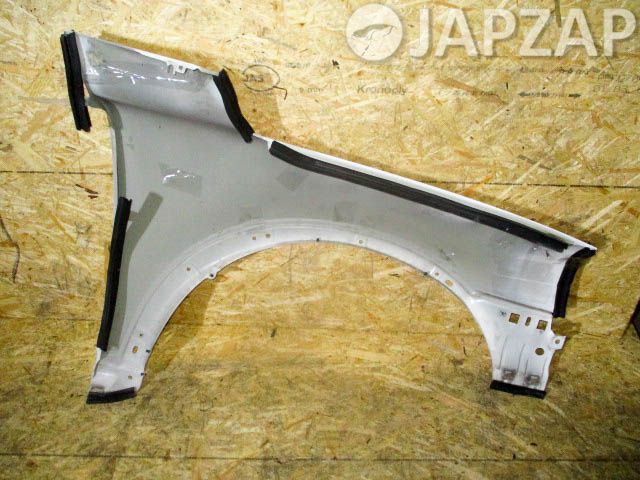 Крыло переднее для Volvo XC90 C_59  B5254T2      Белый