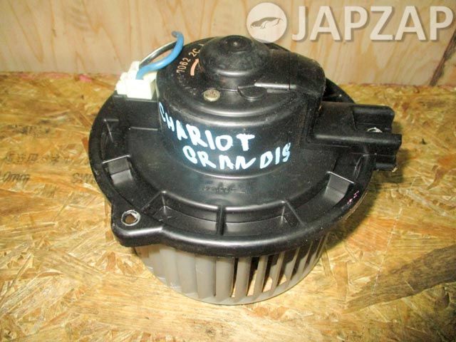 Мотор печки для Mitsubishi Chariot Grandis N84W  4G64      
