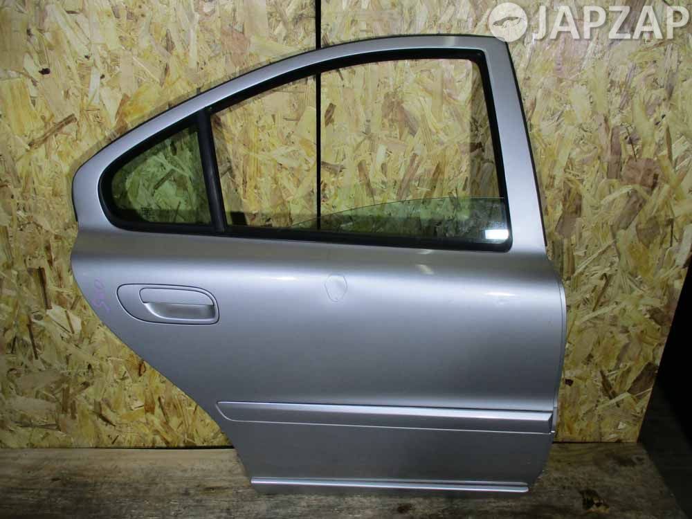 Дверь для Volvo S60 RS61 RS79 RH59 HV32  B5244S  зад право   Серебро