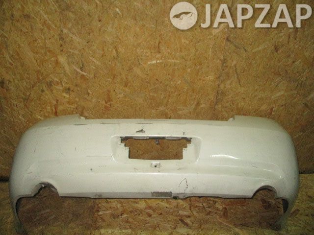 Бампер задний для Nissan Skyline V36  VQ25HR      Белый