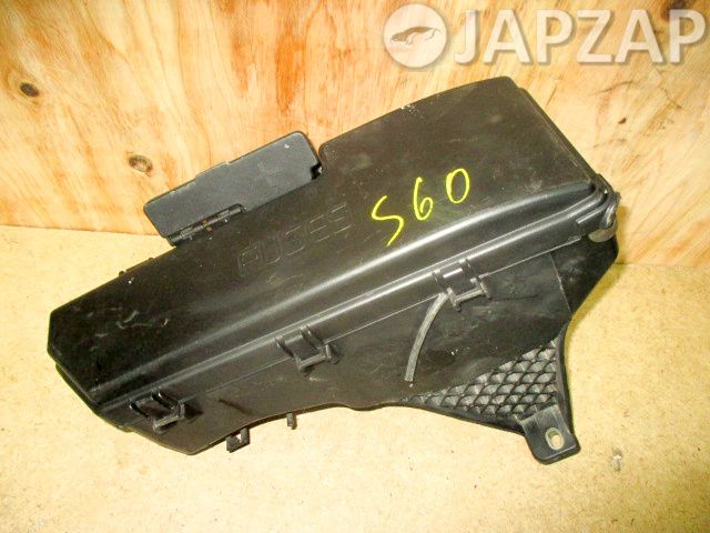 Блок предохранителей для Volvo S60 RS61 RS79 RH59 HV32  B5244S  перед    