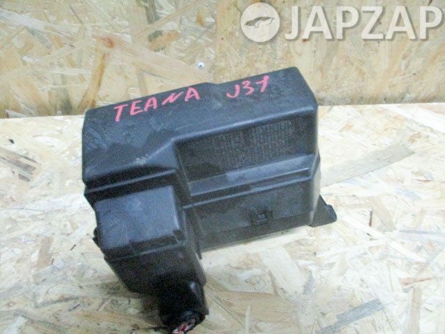 Блок предохранителей для Nissan Teana J31  VQ23DE      