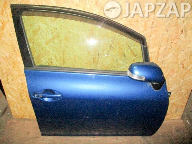 Дверь для Toyota Auris NZE151  1NZ-FE  перед право   Синий