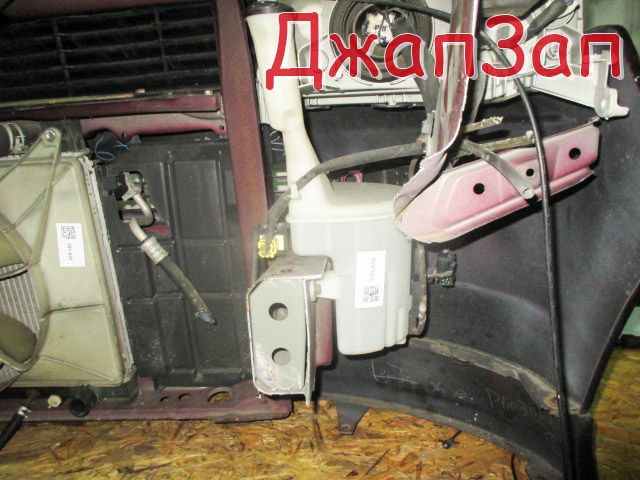 Бачок омывателя для Toyota bB NCP30 NCP31 NCP35  2NZ-FE      