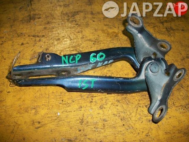 Петля капота для Toyota Ist         