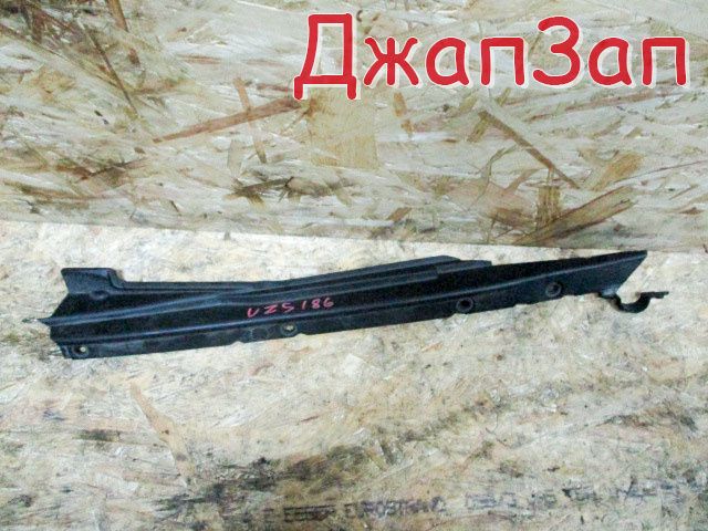 Накладка на крыло для Toyota Crown Majesta UZS186  3UZ-FE  перед право  53825-30130 