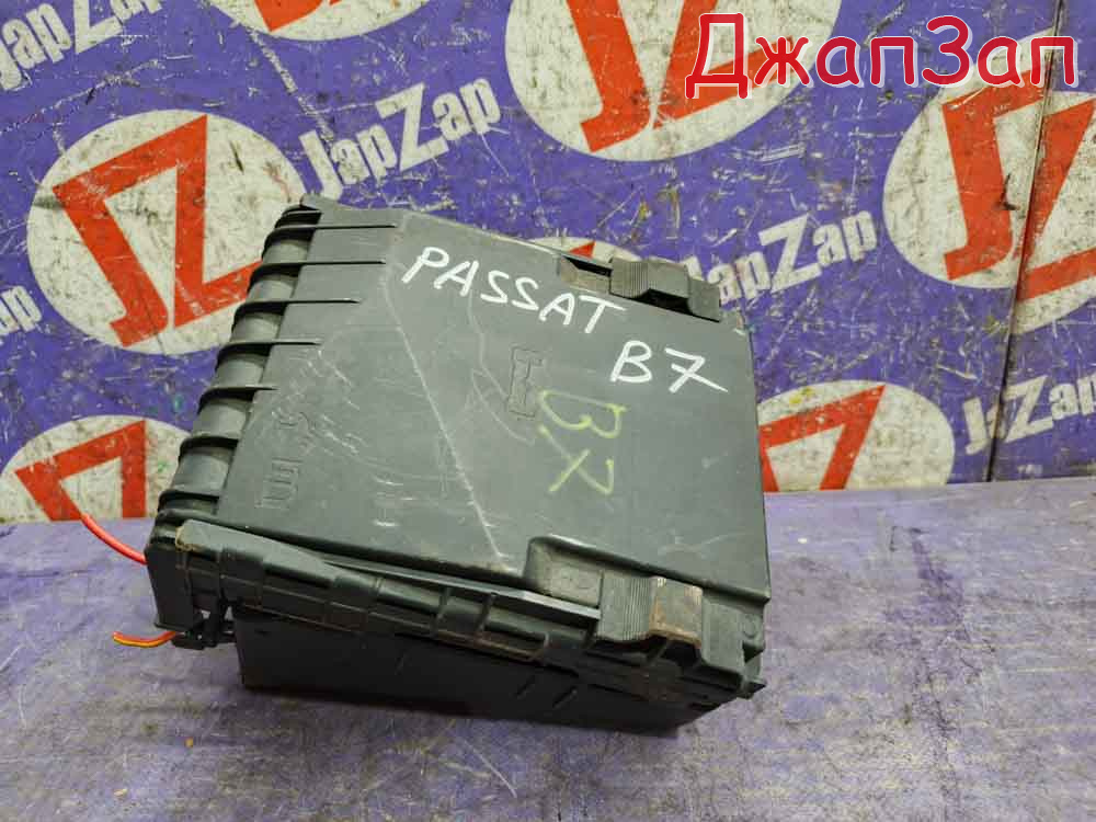 Блок предохранителей, реле для Volkswagen Passat B7  CAXA     3c0937125 