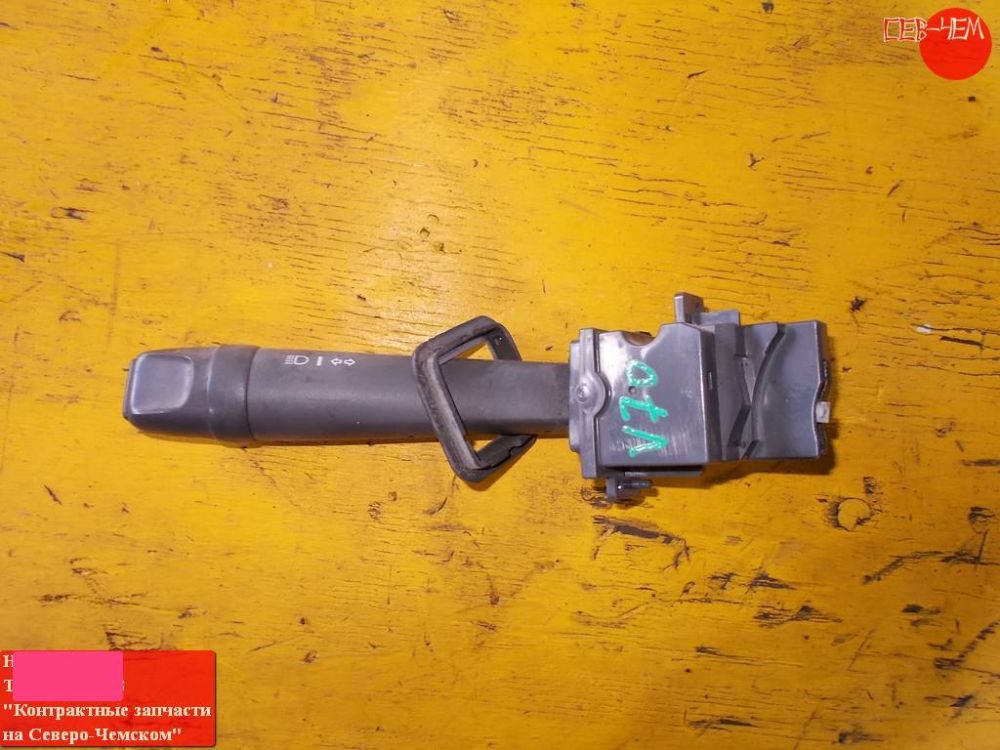 Переключатель поворотников и света для Volvo V70         