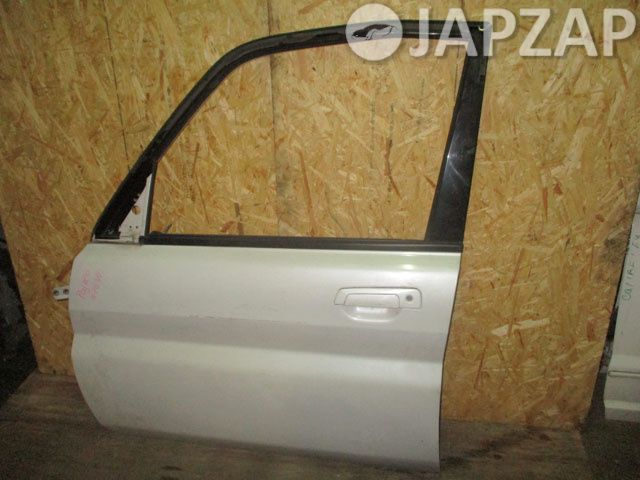 Дверь боковая для Mitsubishi Pajero Io H76W  4G93      Белый