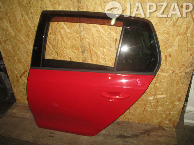 Дверь боковая для Volkswagen Golf MK6  CBZ      Красный