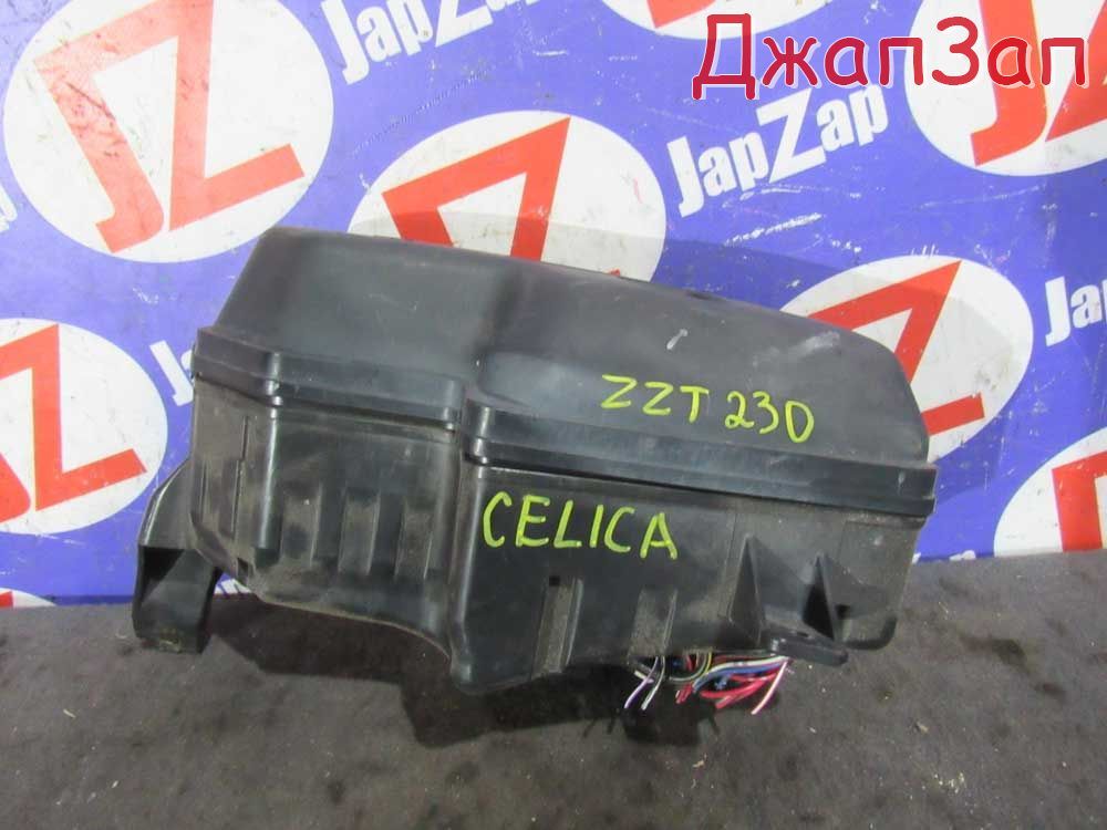 Блок предохранителей, реле для Toyota Celica ZZT230  1ZZ-FE      Черный